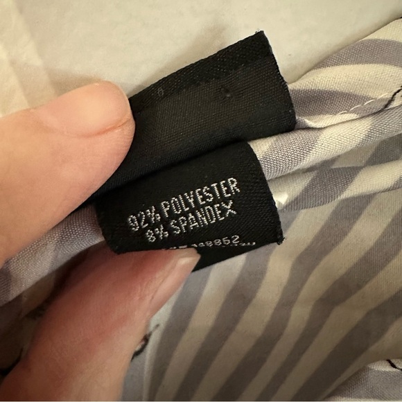 Torrid Geese Striped Women’s Grey & White Sleeveless Blouse Sz 0, L, 12 GUC - Picture 6 of 7